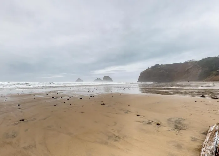 Bud\'S Beach House